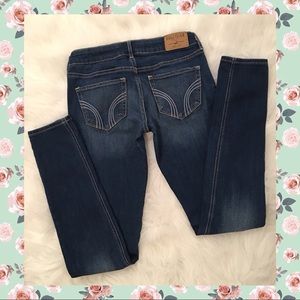 Hollister size 1 regular dark wash skinny jeans
